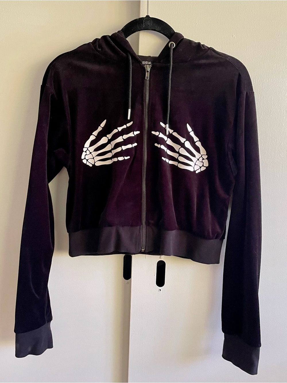 Social Collision Black Velour Skeleton Hands Cropped Zip Hoodie M